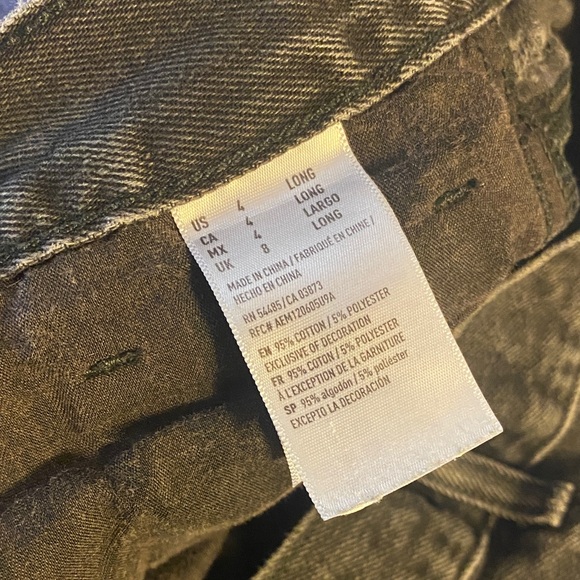 American Eagle Outfitters Black Distressed Mom Jeans - Picture 8 of 9